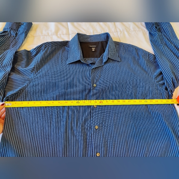 Van Heusen Men's Blue Striped Button Down Shirt π (XL / 18-18.5)ππ€ - Picture 8 of 15